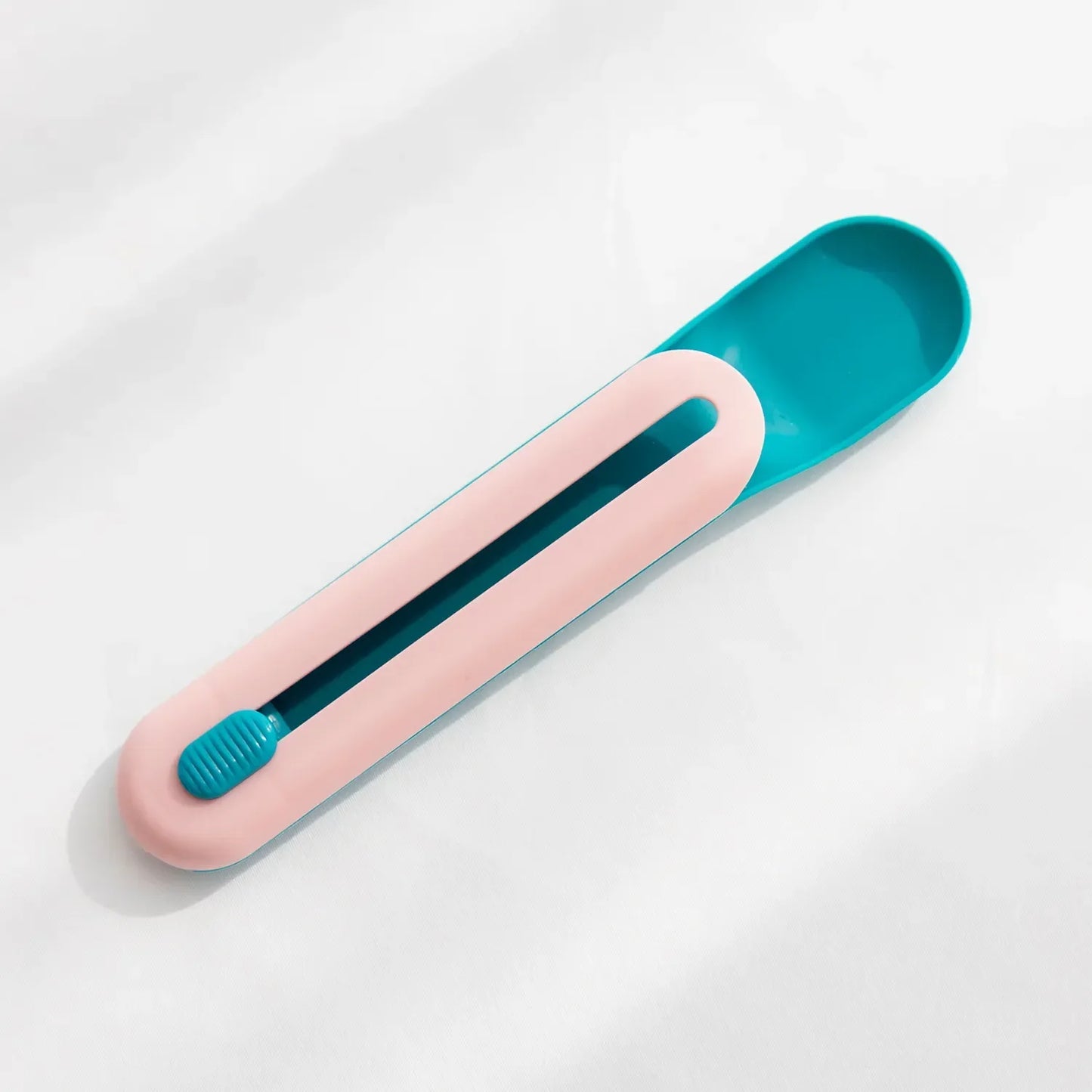 Cat Food Dispenser Spoon With Slider - Practical Food Portioner And Tube Ejector For Cats And Dogs
