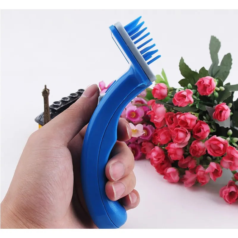Pet Fur Brush Made Of Plastic For Dogs And Cats Gently Detangles The Fur