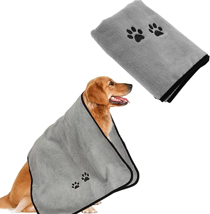 Microfibre Towel for Pets with Integrated Handbags