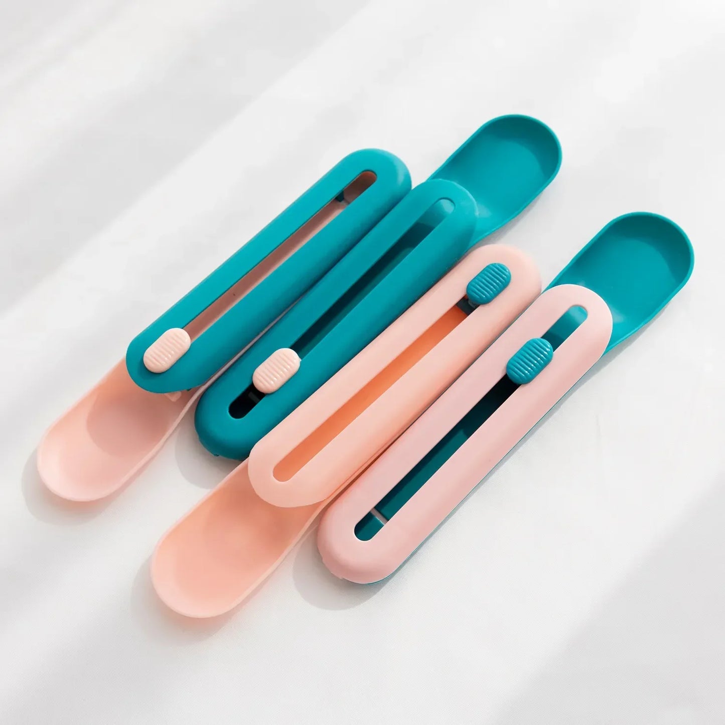 Cat Food Dispenser Spoon With Slider - Practical Food Portioner And Tube Ejector For Cats And Dogs