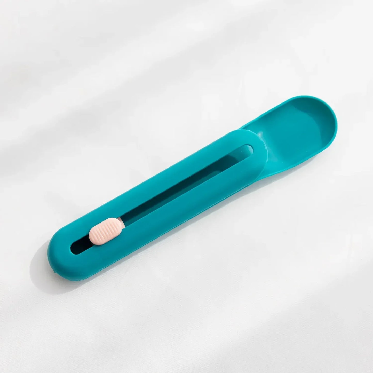 Cat Food Dispenser Spoon With Slider - Practical Food Portioner And Tube Ejector For Cats And Dogs