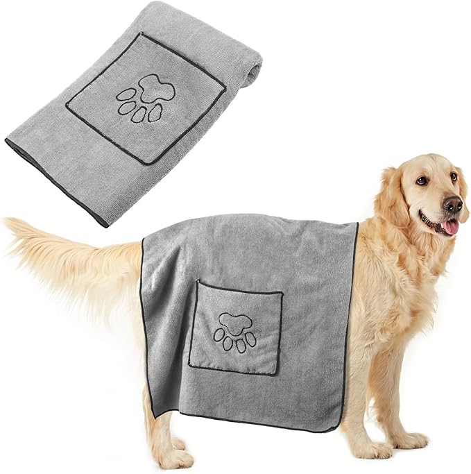 Microfibre Towel for Pets with Integrated Handbags