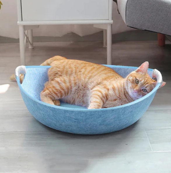 Cozy Felt Cat Bed With Carrying Handles