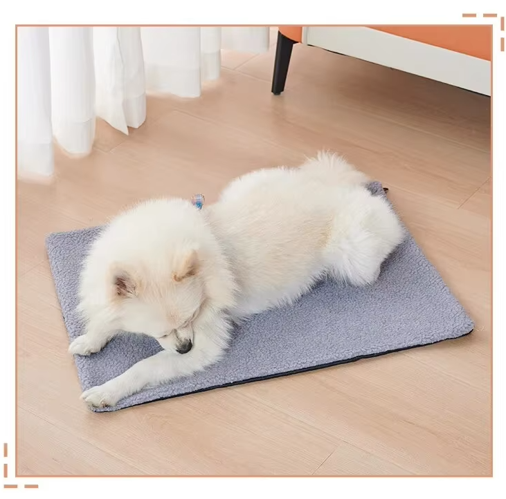 Self - Warming Pet Blanket - Cosy Heat Mat For Cats Dogs