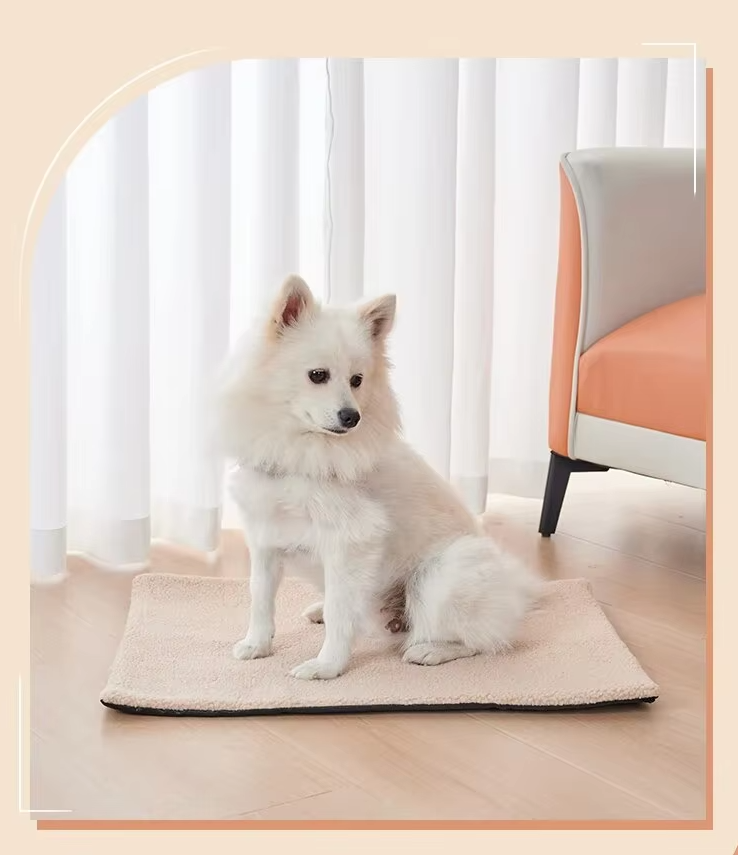 Self - Warming Pet Blanket - Cosy Heat Mat For Cats Dogs