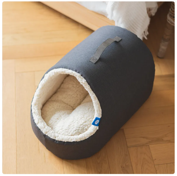 Cat House Bed with Fluffy Edge for Ultimate Comfort