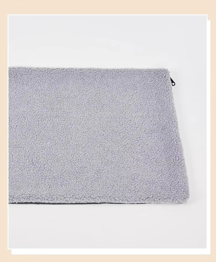 Self - Warming Pet Blanket - Cosy Heat Mat For Cats Dogs