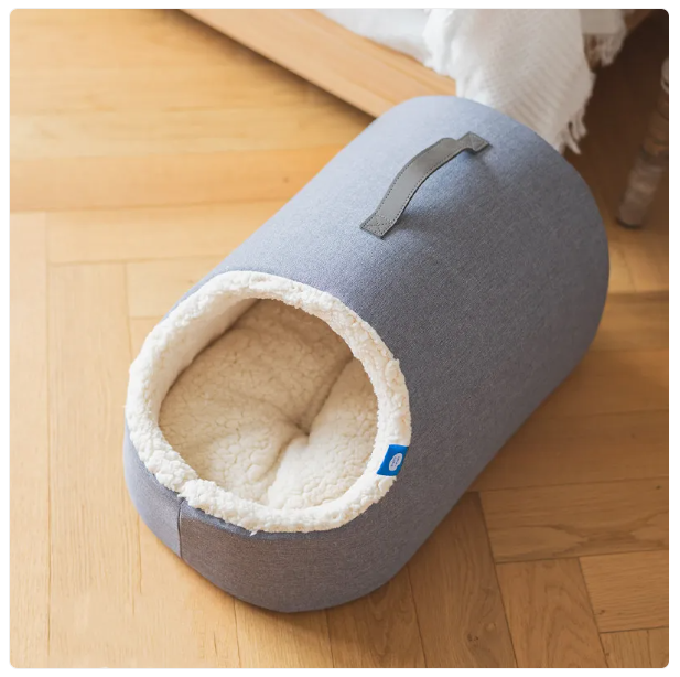 Cat House Bed with Fluffy Edge for Ultimate Comfort