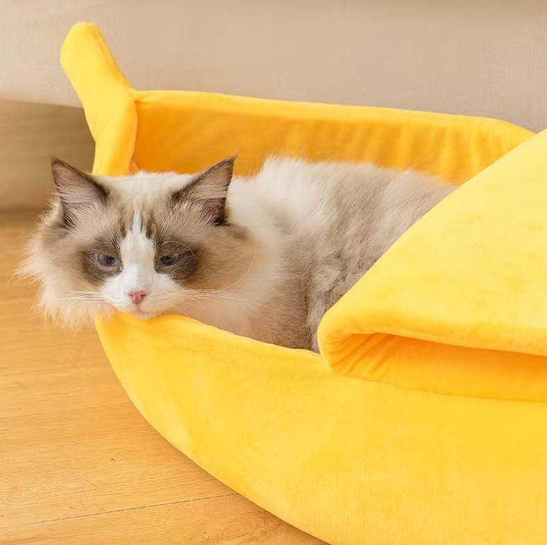 Banana - Shaped Pet Nest For Dogs And Cats - Comfortable Winter Bed For Pets