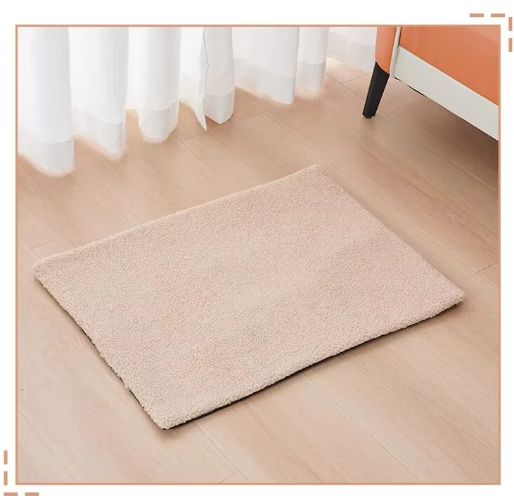 Self - Warming Pet Blanket - Cosy Heat Mat For Cats Dogs