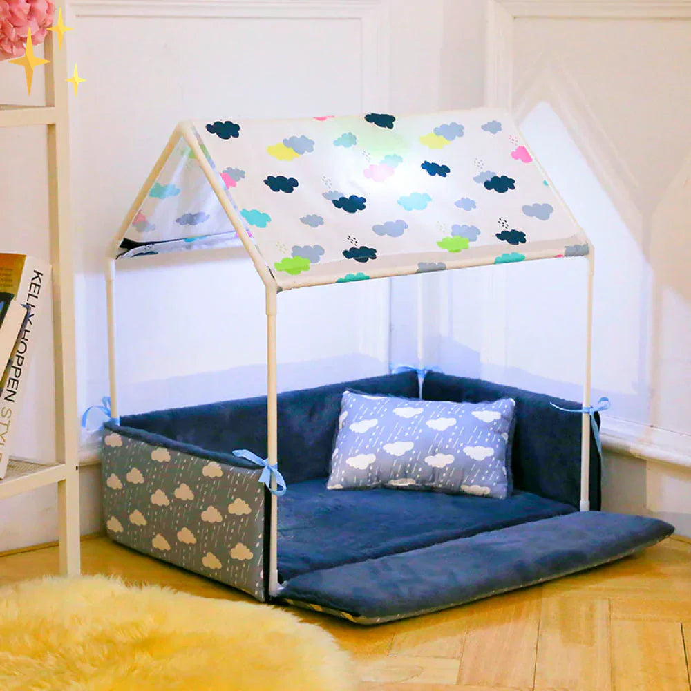 Fleece Sleeping Mat with Roof and Cuddly Pillow