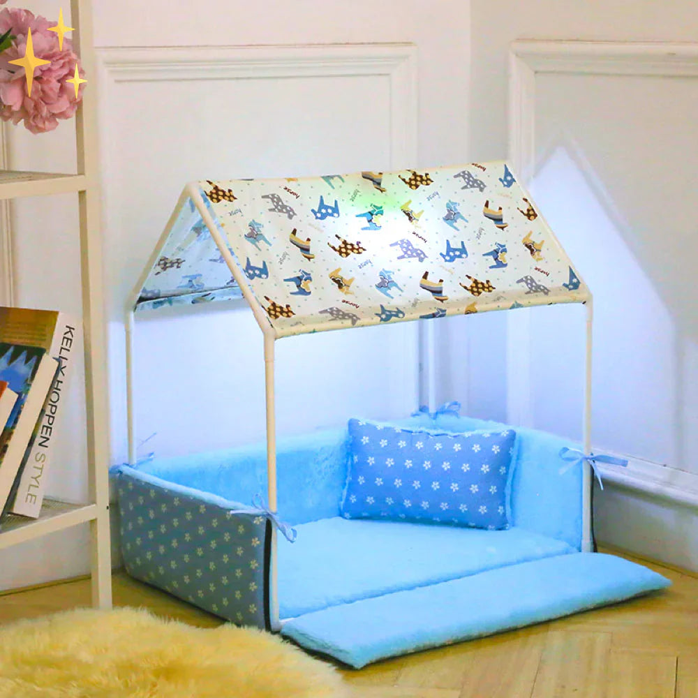 Fleece Sleeping Mat with Roof and Cuddly Pillow