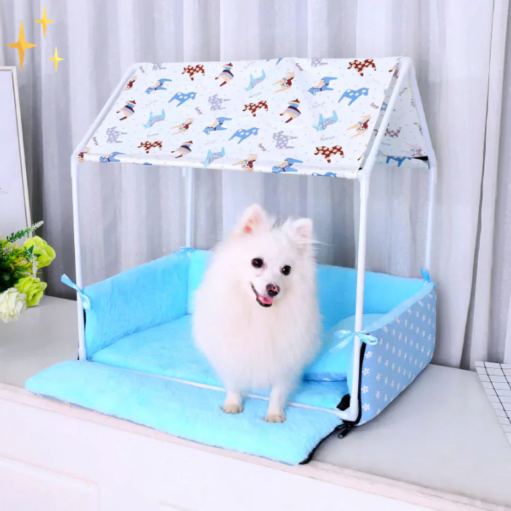 Fleece Sleeping Mat with Roof and Cuddly Pillow