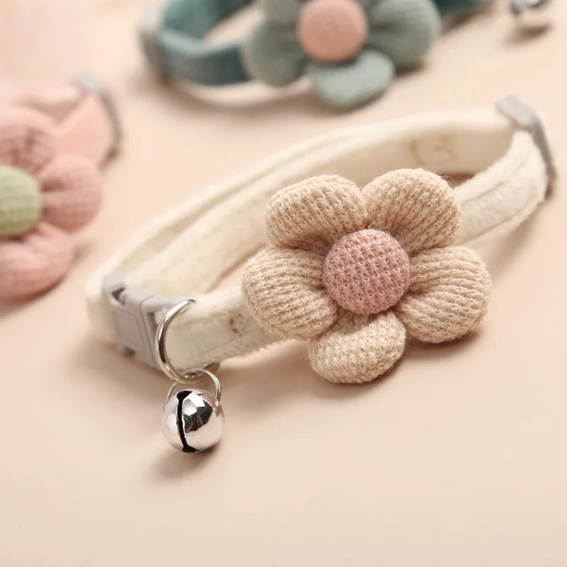 Adjustable Collar with Floral Pattern