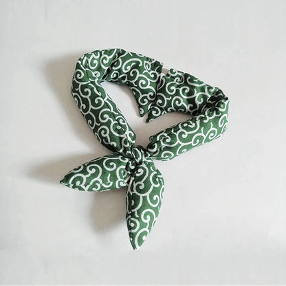Cooling Dog Bandana With Traditional Pattern For Hot Days