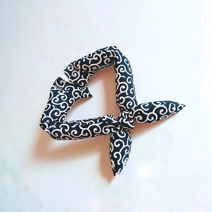 Cooling Dog Bandana With Traditional Pattern For Hot Days