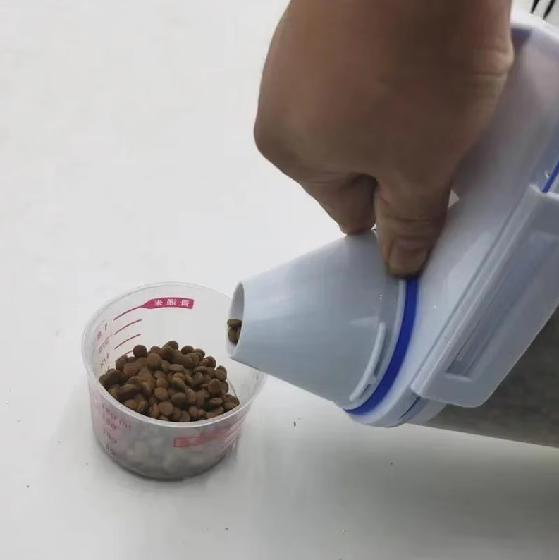 Food Dispenser For Pets With Measuring Cup