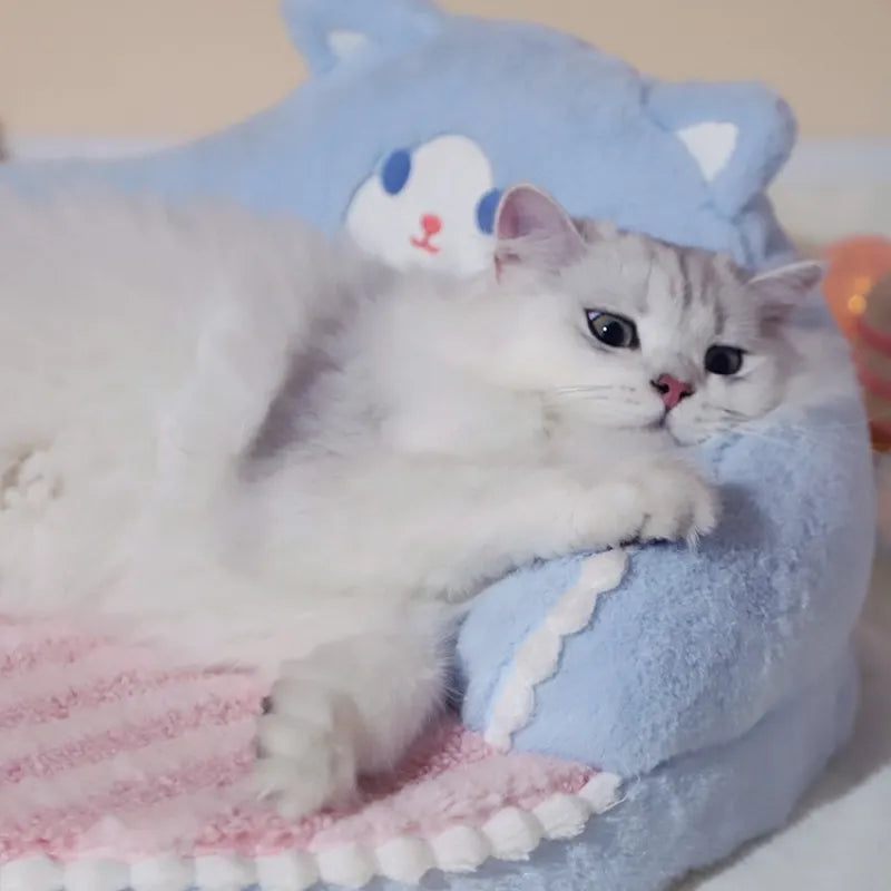 Cosy Bear - Shaped Pet Bed for Cats and Small Dogs with Backrest